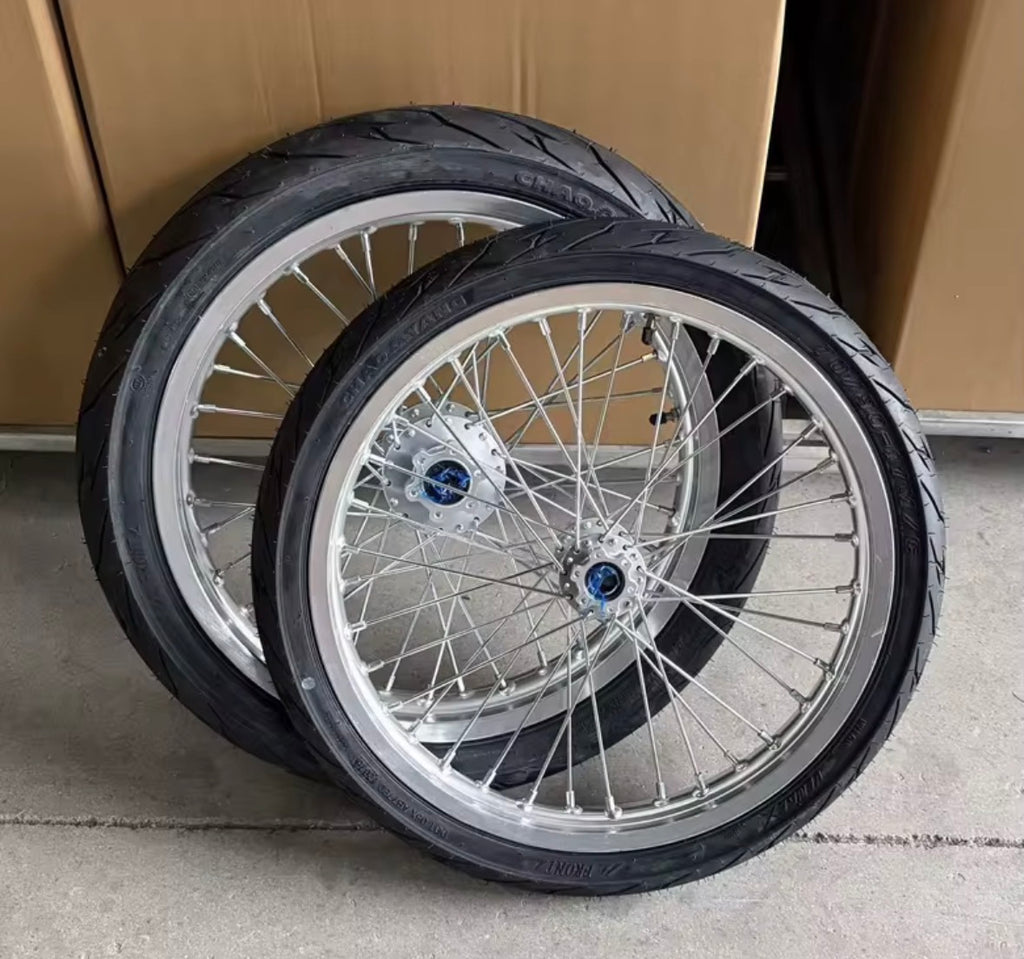 Surron LBX supermotos
